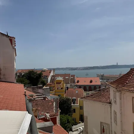 Little Dream For 5 In The Heart Of Lisbon